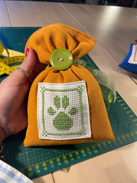 Paws (2 pieces)